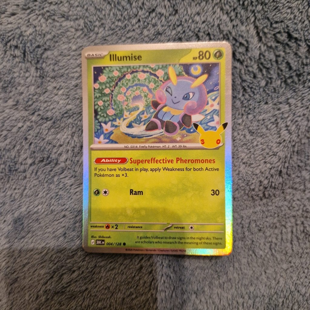 Illumise 004/128 Pokémon 30th Celebration holo, Ophalen of Verzenden, Zo goed als nieuw, Losse kaart, Foil