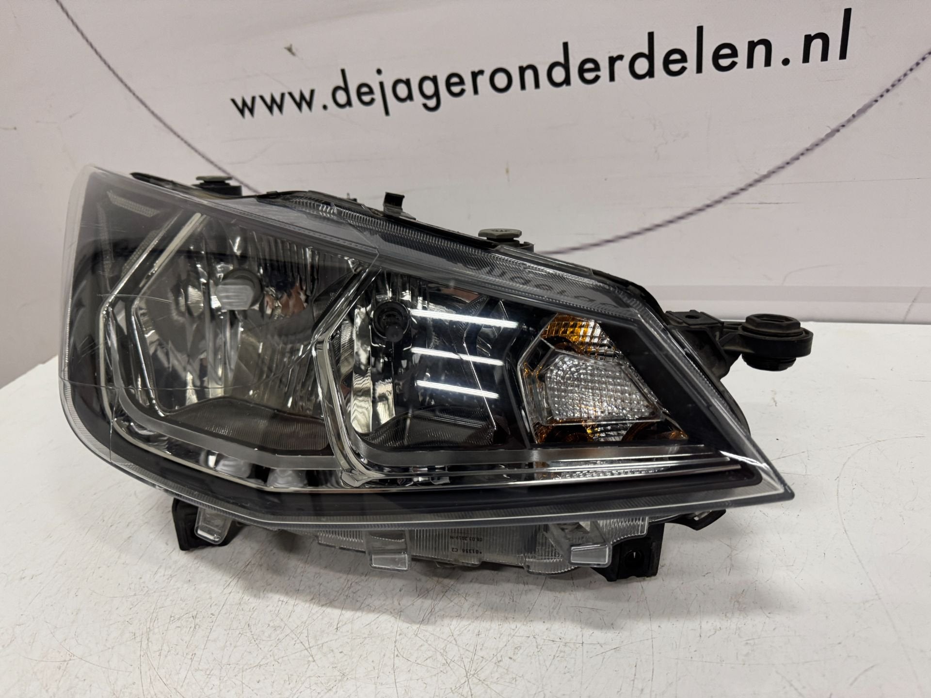 SEAT IBIZA ARONA KOPLAMP H7 LED RECHTS 6F1941016B, Gebruikt, Autovia A-2, Km 585 585
08760  Martorell, ES, Ophalen of Verzenden
