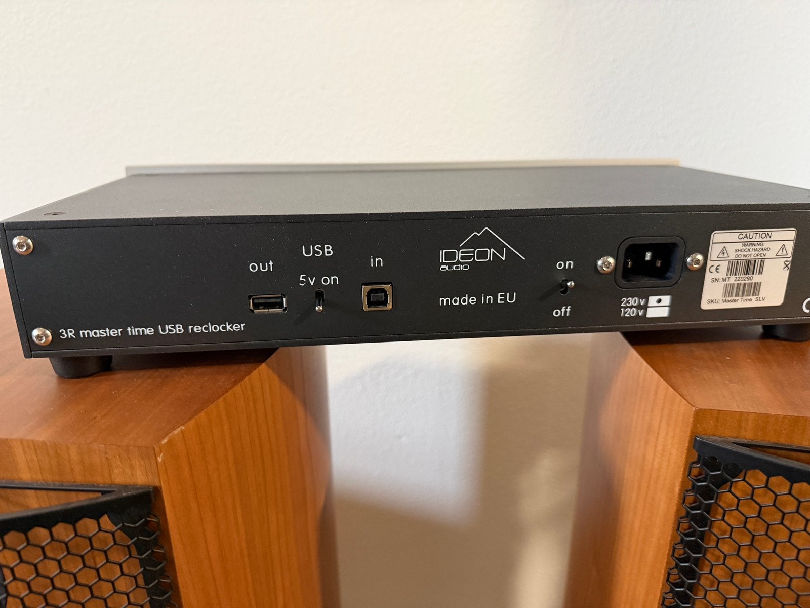 Ideon 3R Master Time USB reclocker, Info@ideonaudio.com, Ophalen of Verzenden, Zo goed als nieuw, Ideon audio
