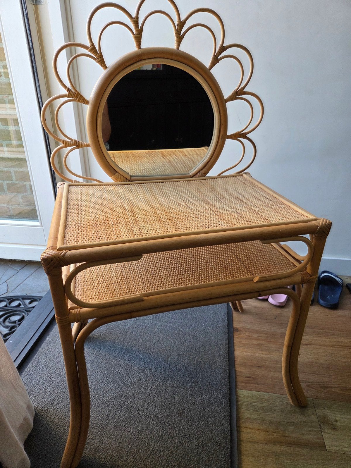 Rotan kaptafel met spiegel, Ophalen, Overige materialen, Gebruikt, 100 tot 150 cm
