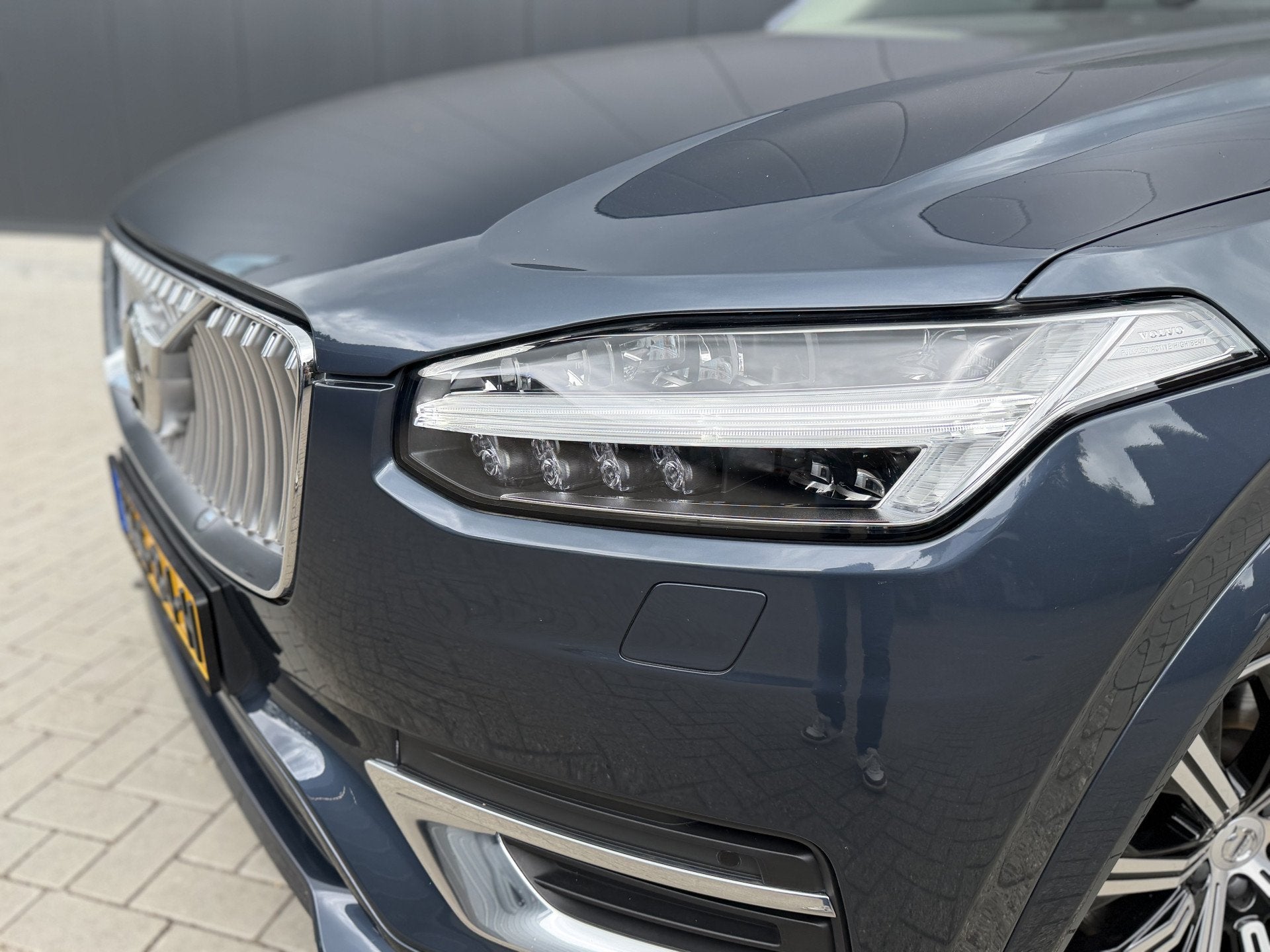 Volvo XC90 2.0 T8 Twin Engine AWD Inscription Intro Edition, Gebruikt, 4 cilinders, Blauw, 7 stoelen