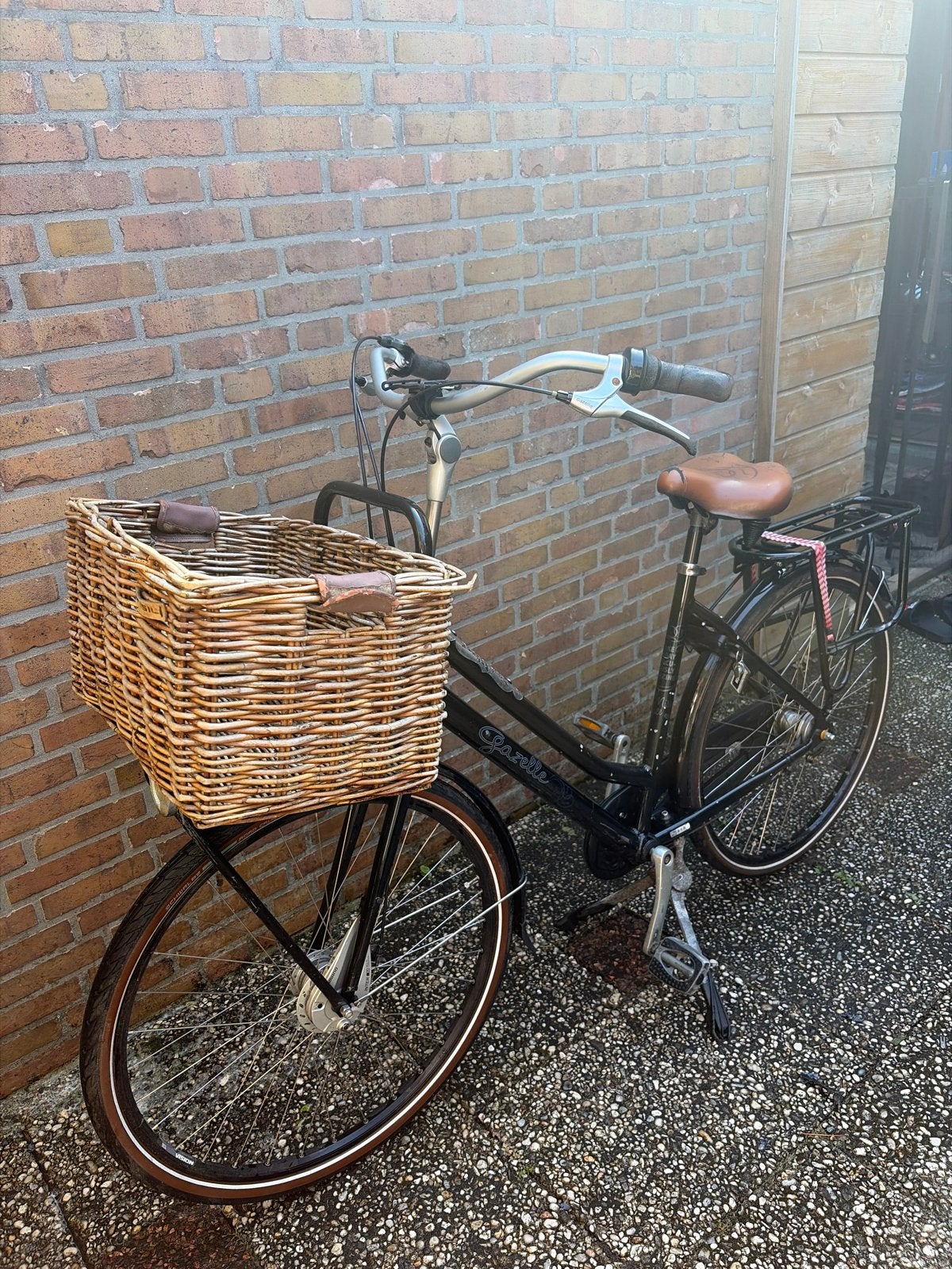 Gazelle stadsfiets met mand - Damesfiets, Ophalen, Velgrem, Versnellingen, Gazelle