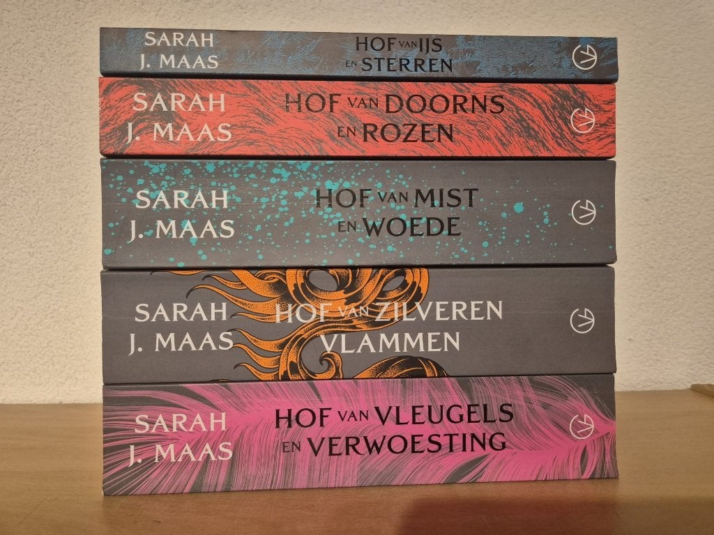 100 + BOEKEN FANTASY MARTIN MEYER SARAH J. MAAS, Boeken, Ophalen of Verzenden, Gelezen