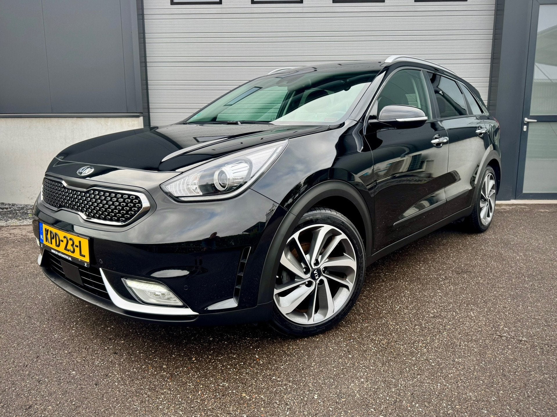 Kia NIRO 1.6 GDi Hybrid / Apple Carplay / Android Auto / Ada, Auto's, Dealer onderhouden, Gebruikt, Leder en Stof, Zwart