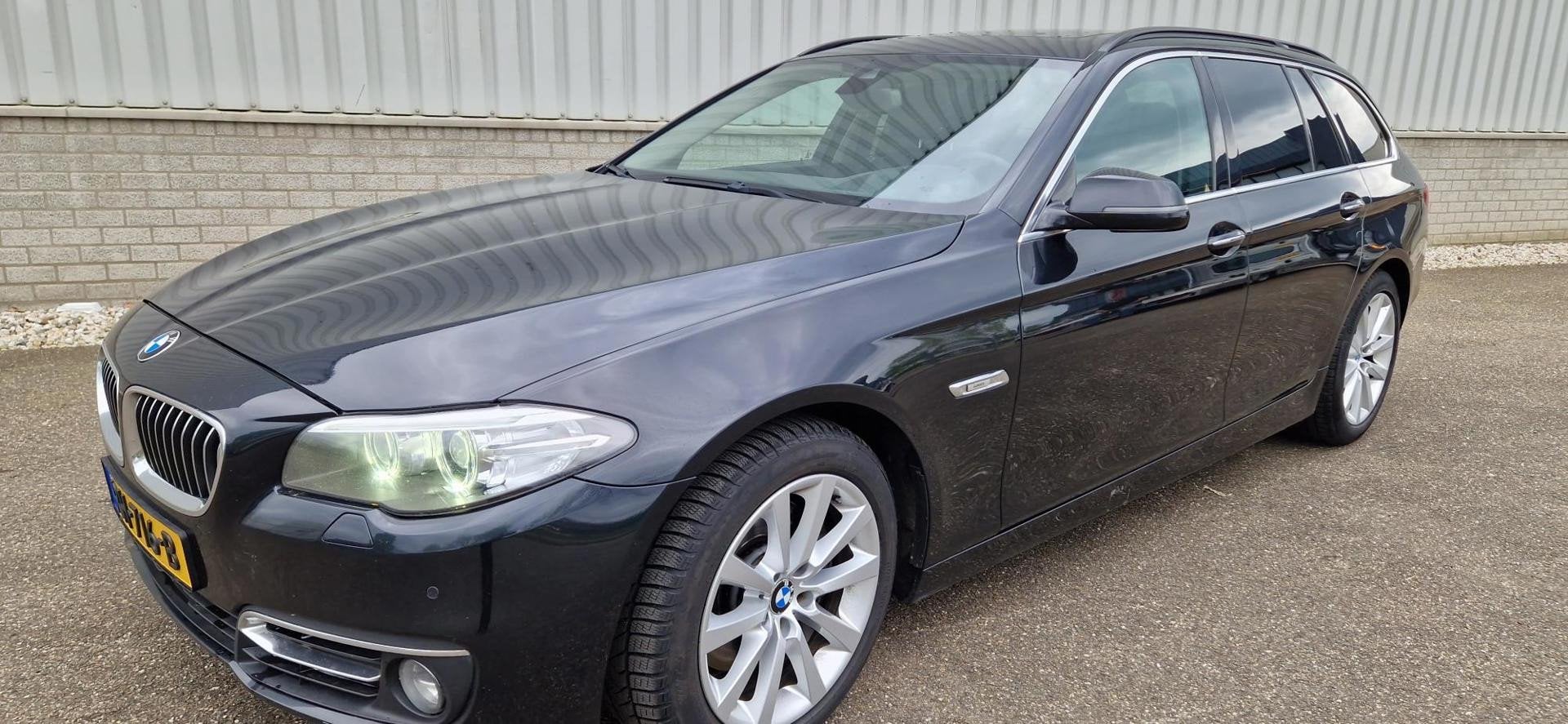 BMW 5-serie Touring 530d Luxury Edition LET OP MOTORSCHADE !, Automaat, Achterwielaandrijving, Gebruikt, Euro 6