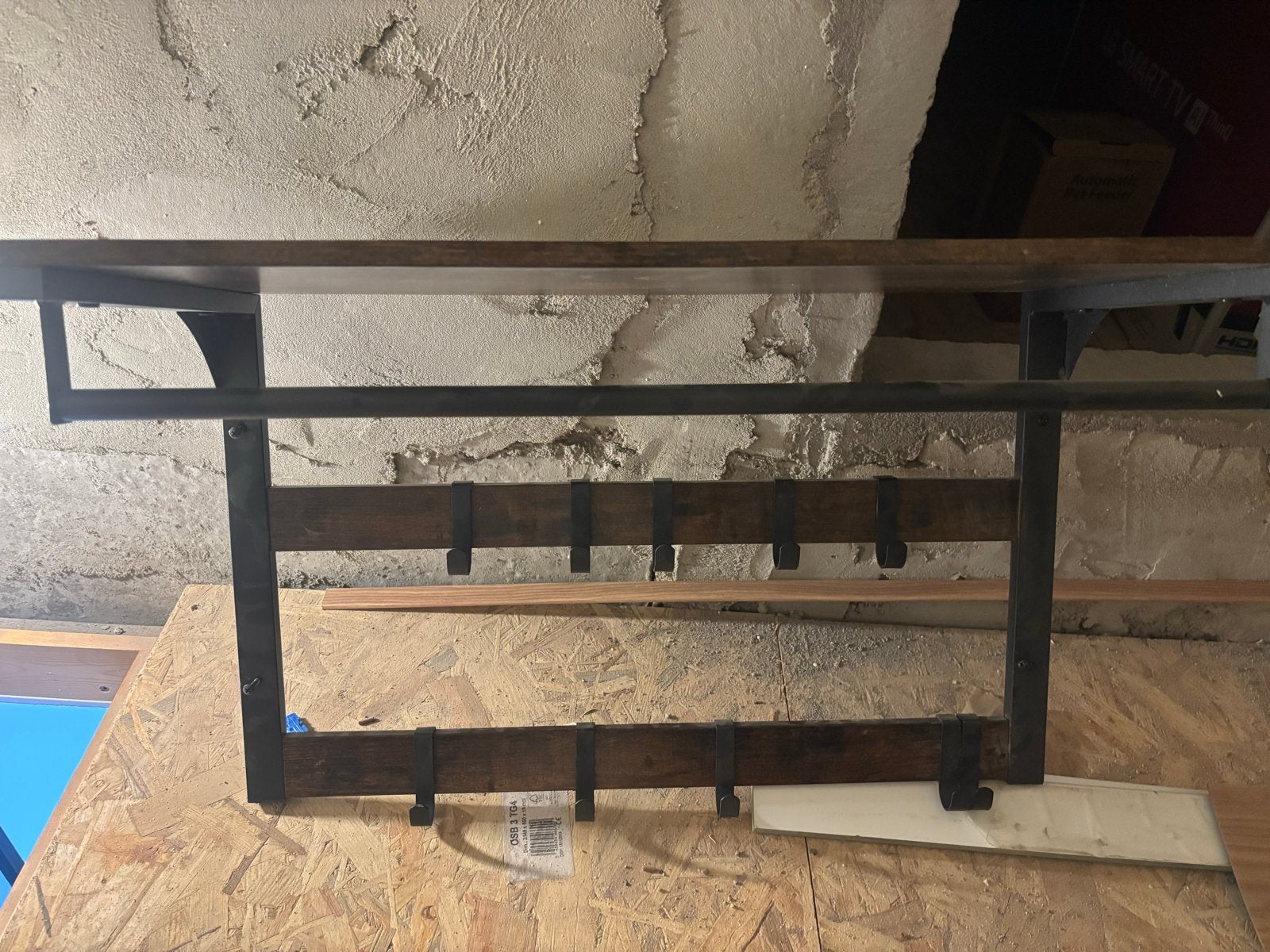 Wandkapstok met plank en haken - Industrieel design, Huis en Inrichting, Gebruikt, Minder dan 100 cm, Metaal, Ophalen