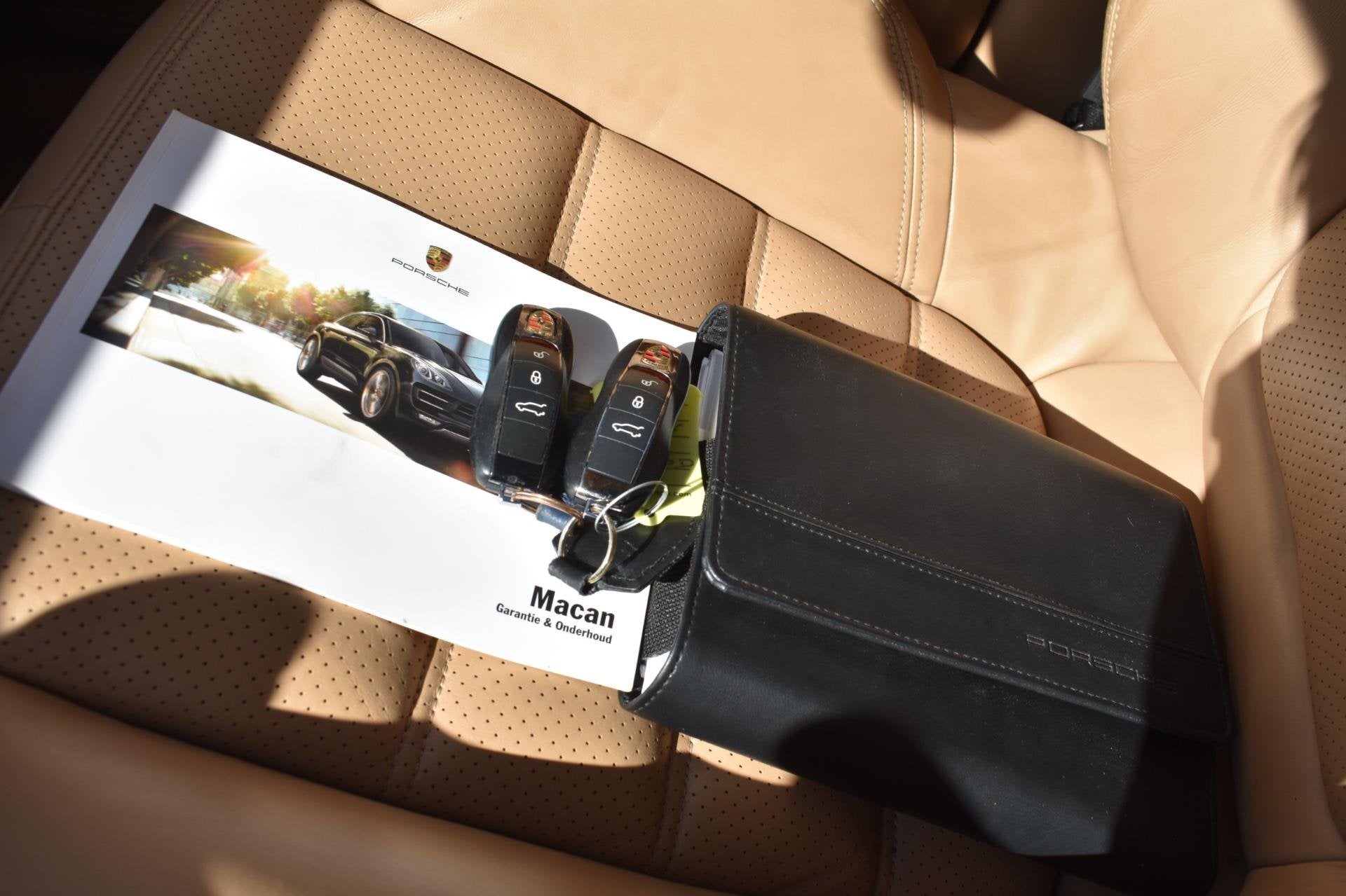 Foto 15 van Porsche Macan 3.0 GTS '17 Pano LED Leder Sport Chrono Navi C