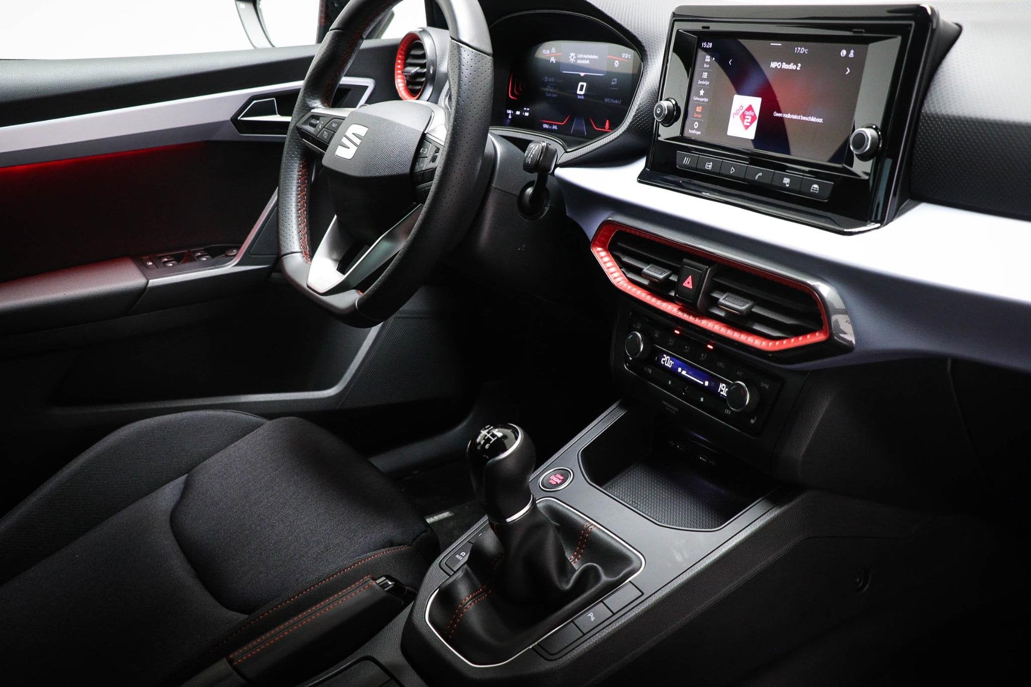 SEAT Ibiza 1.0 EcoTSI FR Anniversary | LED | STOELVERWARMING, Voorwielaandrijving, Stof, Gebruikt, 580 kg