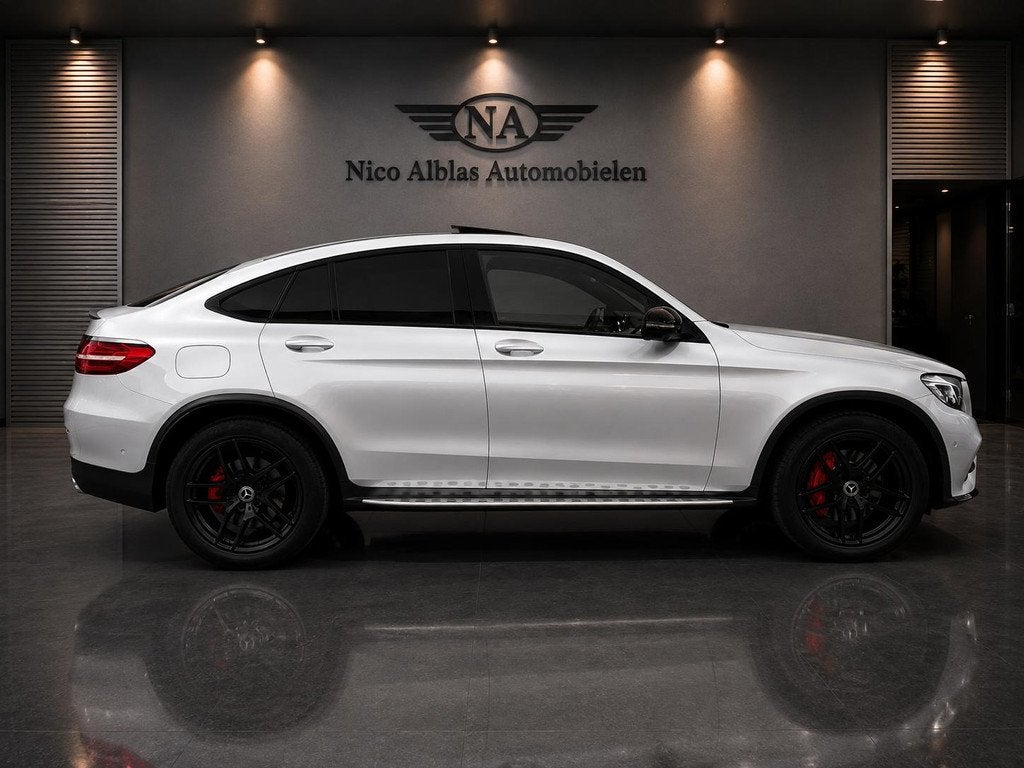 Mercedes-Benz GLC-klasse Coupé 250 4MATIC AMG Line, Auto's, Mercedes-Benz, Automaat, Gebruikt, 4 cilinders, Leder en Stof