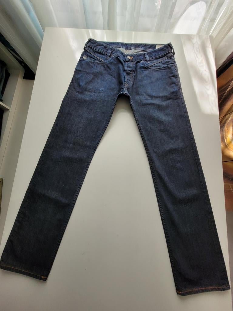 ZGAN DIEPDONKERBLAUWE CLASSIC DIESEL POIAK SLIM TAPERED33/32, Ophalen of Verzenden, Zo goed als nieuw, Blauw, W33 - W34 (confectie 48/50)