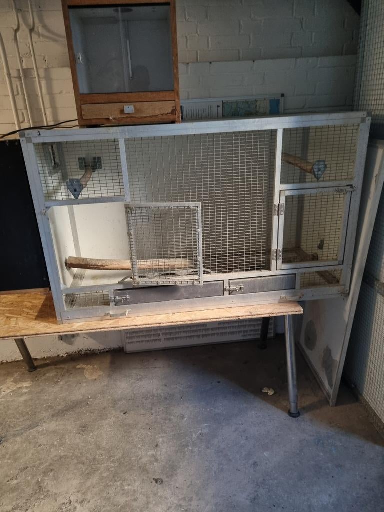 Kweekkooi 2 stuks compleet met broedblokken, Ophalen, Gebruikt, Aluminium, Broedkooi of Kweekkooi