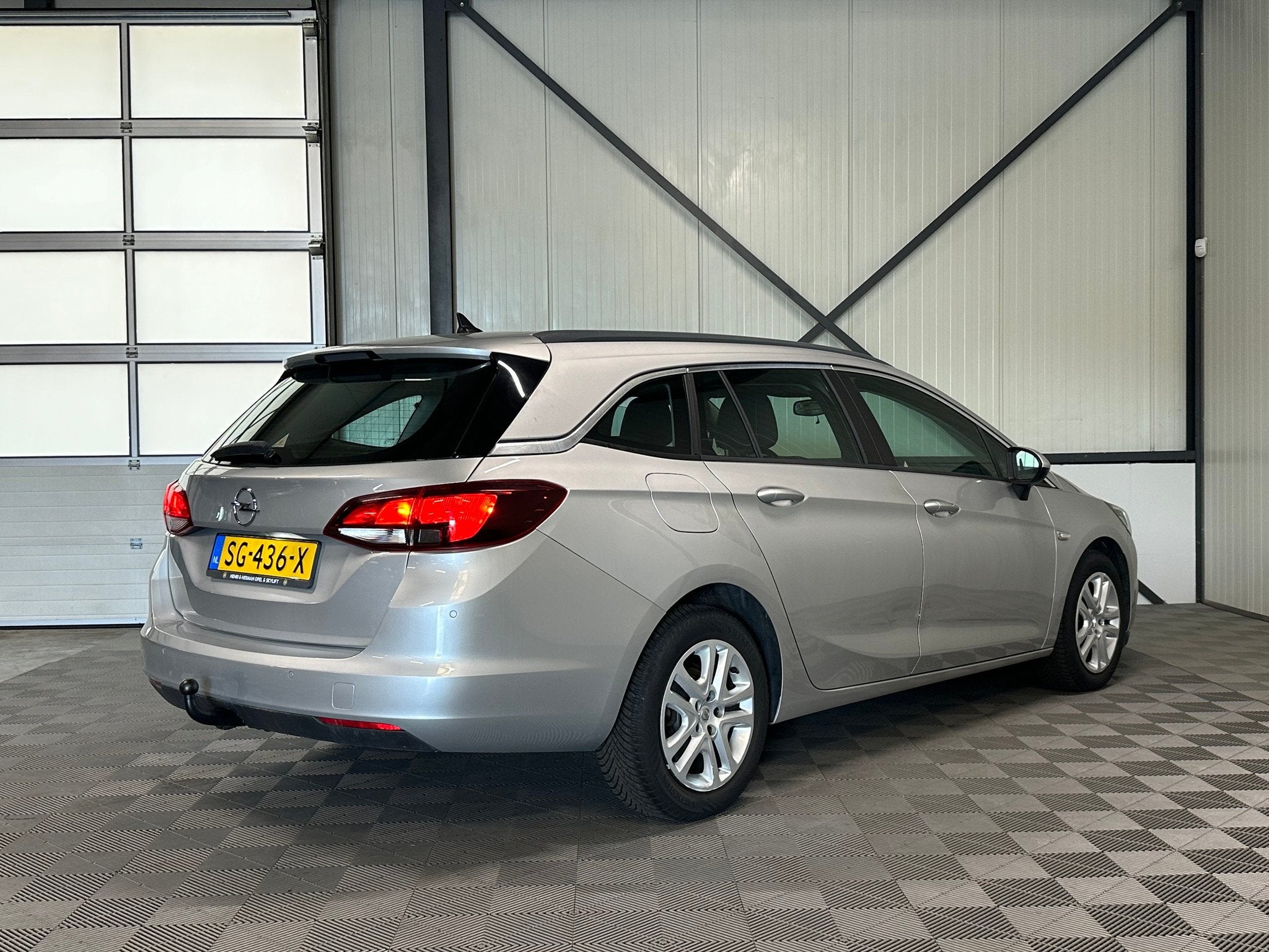 Opel Astra Sports Tourer 1.6 CDTI 81kw | Business+ | Airco |, Gebruikt, Euro 6, 4 cilinders, 140 €/maand