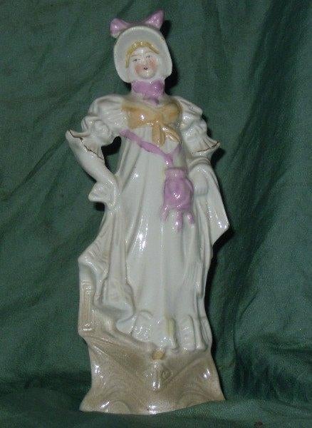 Victorian Lady van porselein - Porselein beeldje, Ophalen of Verzenden