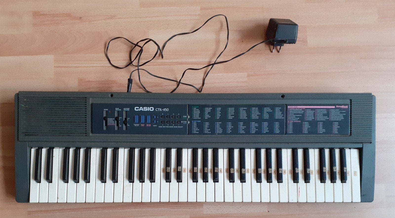 Casio CTK-450 Keyboard met adapter, Muziek en Instrumenten, Ophalen of Verzenden