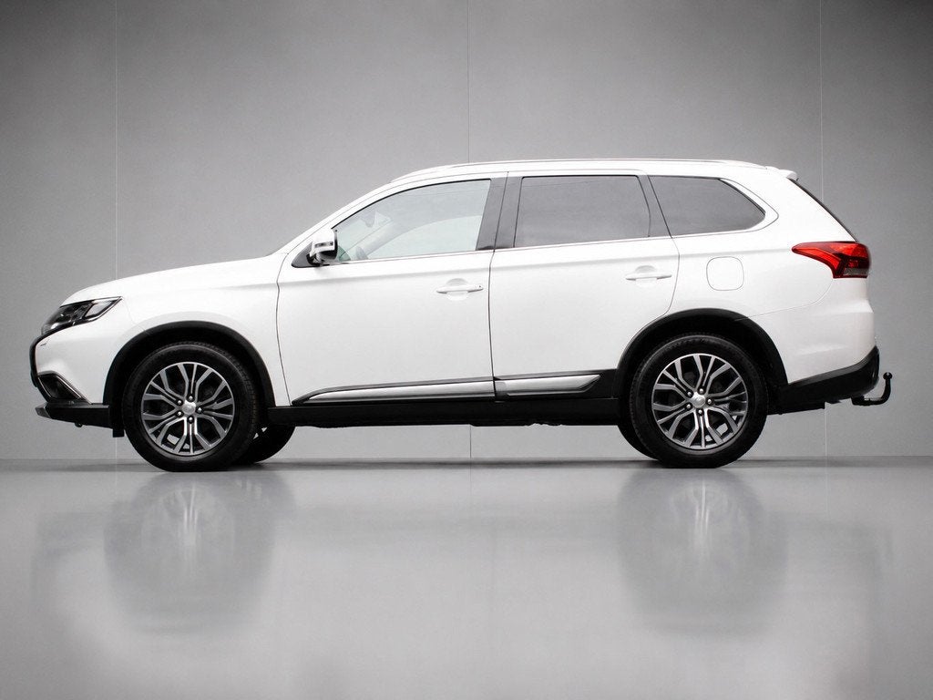 Mitsubishi Outlander 2.0 Instyle Sport (APPLE CARPLAY,NAVI,C, Auto's, Mitsubishi, 1998 cc, Euro 6, 4 cilinders, 150 pk