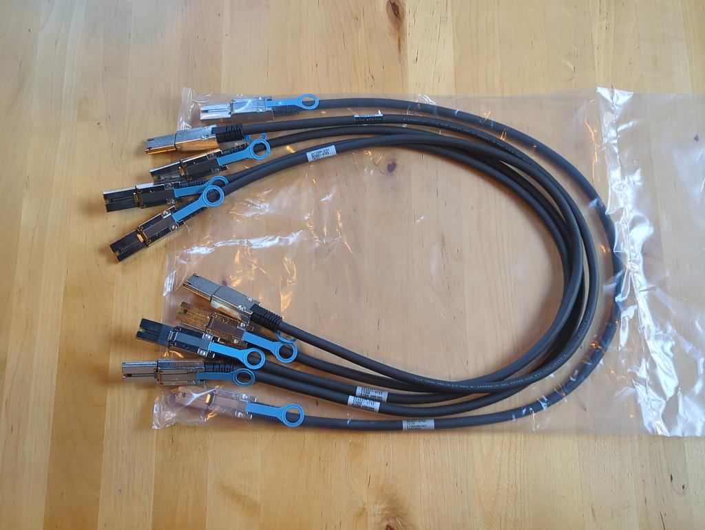 Partij Fujitsu en Dell QSFP SAS stack DAC kabels 8 stuks, Ophalen of Verzenden, Gebruikt
