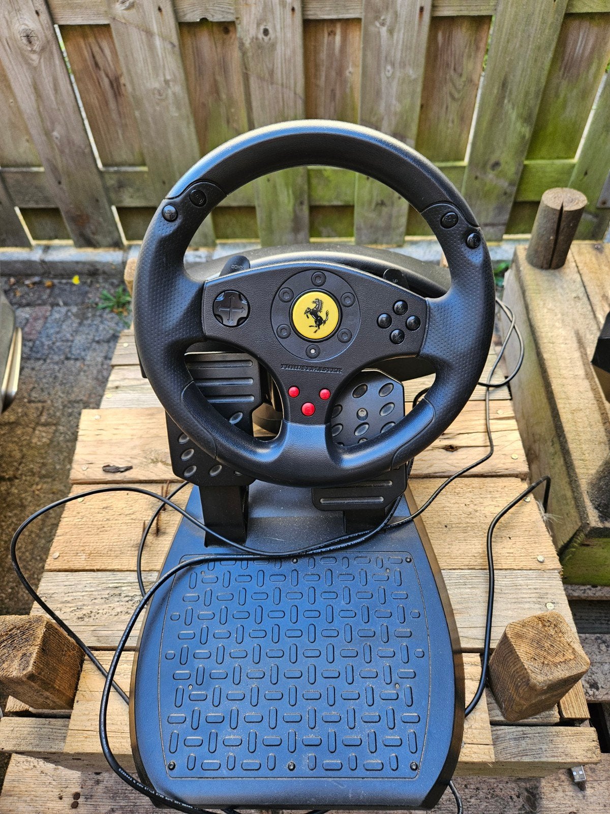 Thrustmaster Ferrari Experience racestuur met pedalen, Racestuur, Gebruikt, Ophalen of Verzenden, Thrustmaster