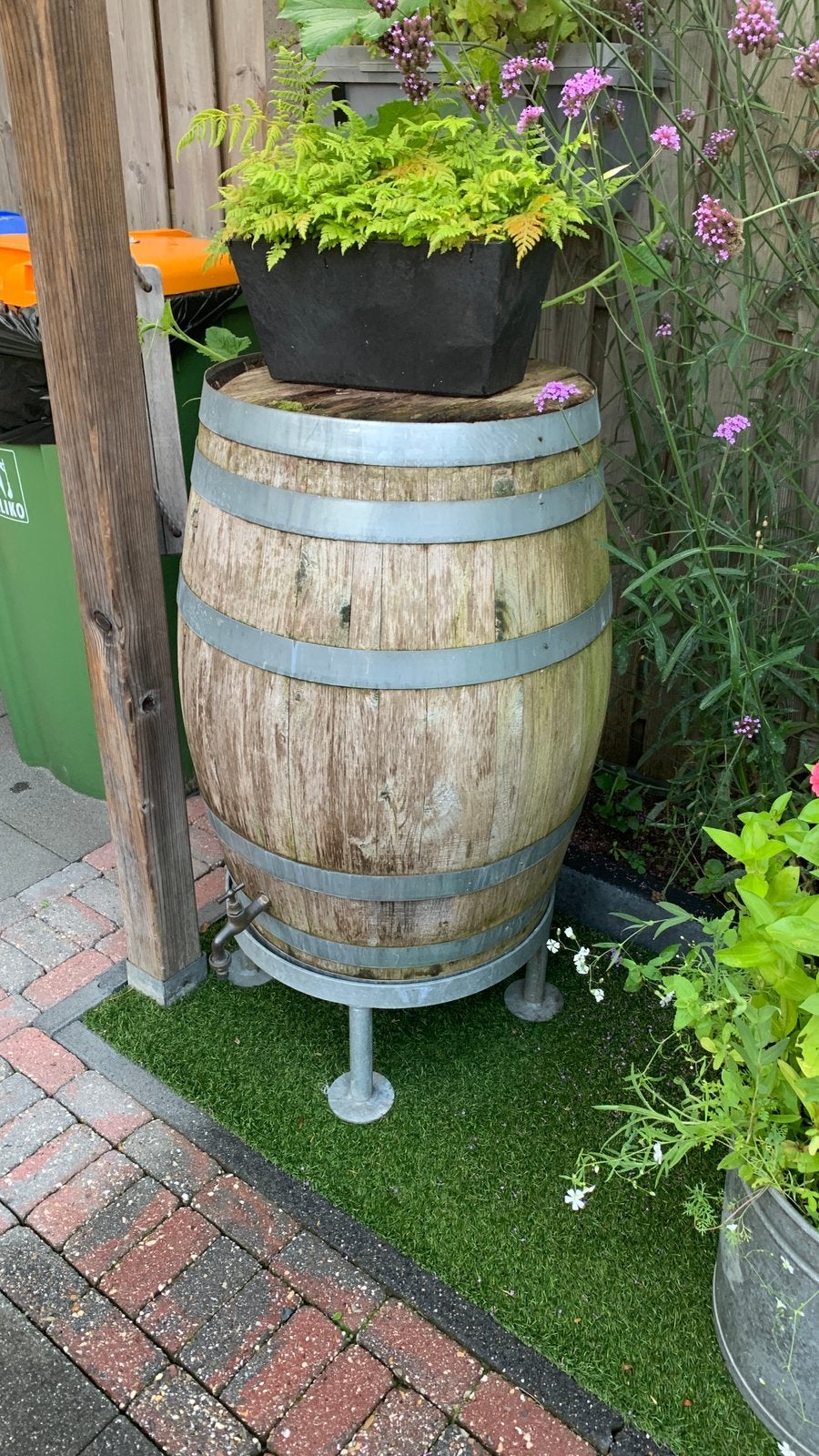 Regenton met stalen voet, Tuin en Terras, Ophalen, Gebruikt, Met kraantje, 150 liter of meer