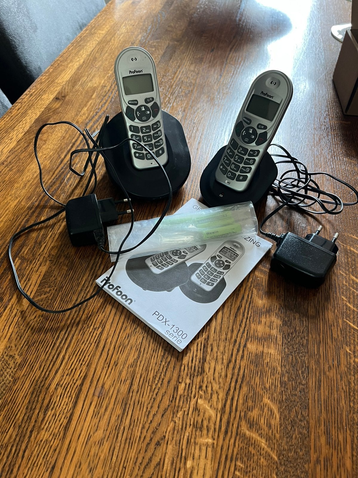 Profoon PDX-1300 Serie Draadloze Huistelefoons (2 Handsets), Telecommunicatie, Vaste telefoons | Handsets en Draadloos, Ophalen of Verzenden