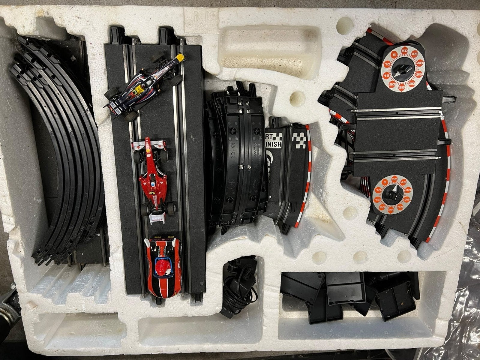 Carrera Go Racebaan set met 3 auto's en accessoires, Ophalen, Racebaan, Carrera, Zo goed als nieuw
