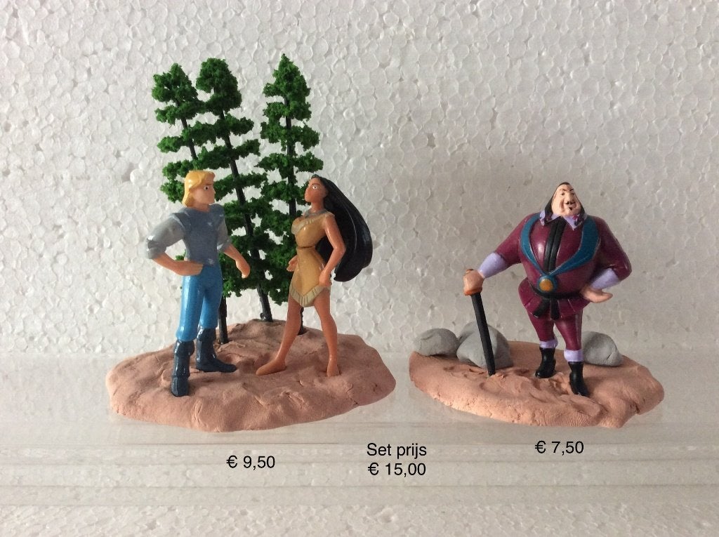 Disney Pocahontas - set van 2 beeldjes, Ophalen of Verzenden, Pocahontas of Kl. Zeemeermin, Zo goed als nieuw, Beeldje of Figuurtje