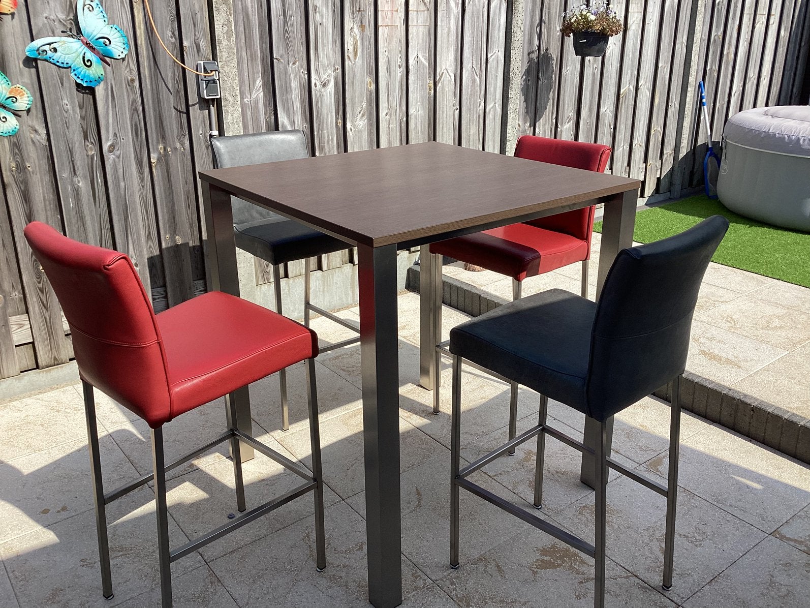Bartafel met 4 barkrukken, Ophalen, Zo goed als nieuw