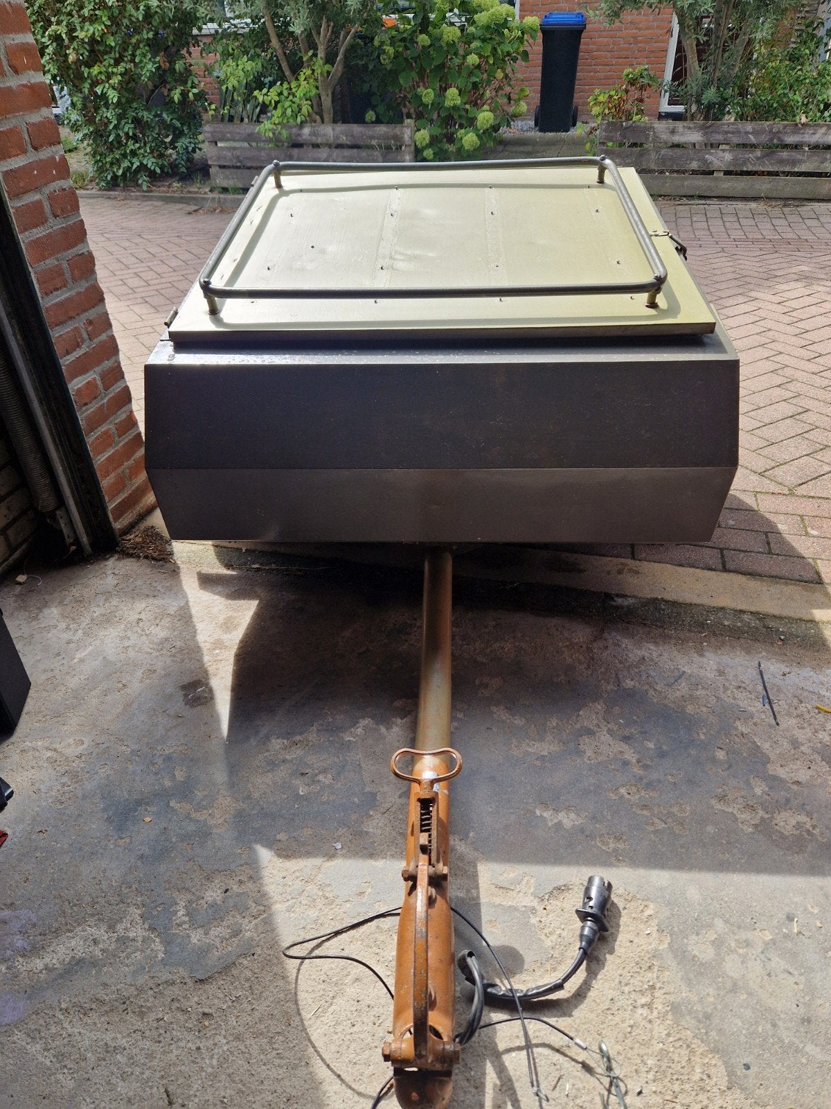 Compacte aanhanger voor kamperen of extra bagage, Auto diversen, Aanhangers en Bagagewagens, Ophalen of Verzenden, Gebruikt