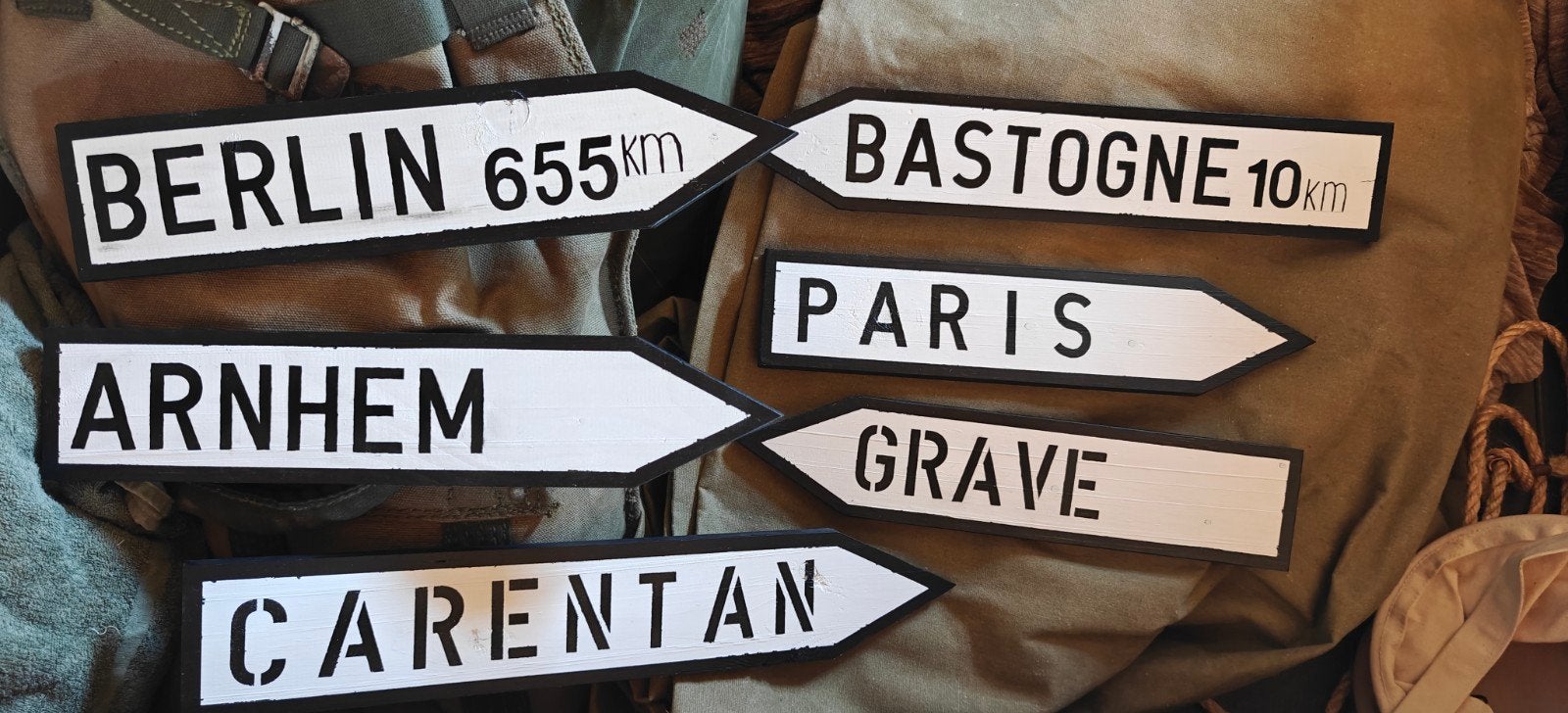 Decoratieve houten wegwijzer Bastogne 10km, Ophalen of Verzenden