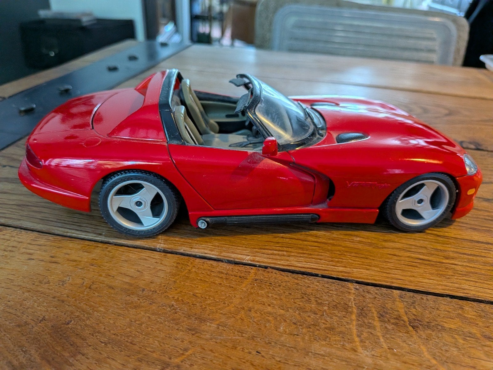 Dodge Viper schaalmodel, Ophalen of Verzenden, Zo goed als nieuw, Auto, Bburago