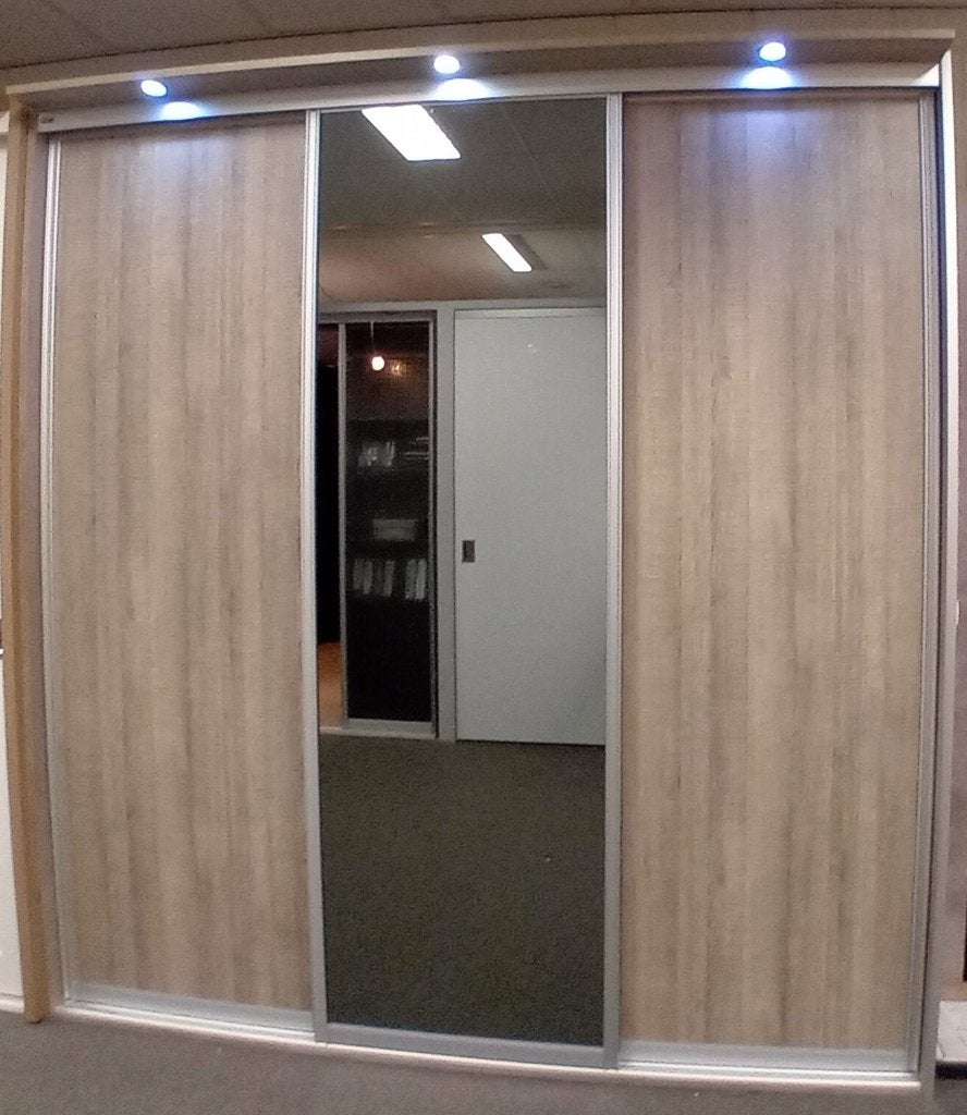 Kast met schuifdeuren compleet met interieur 339brx225h., Ophalen, Met deur(en), 200 cm of meer, 200 cm of meer