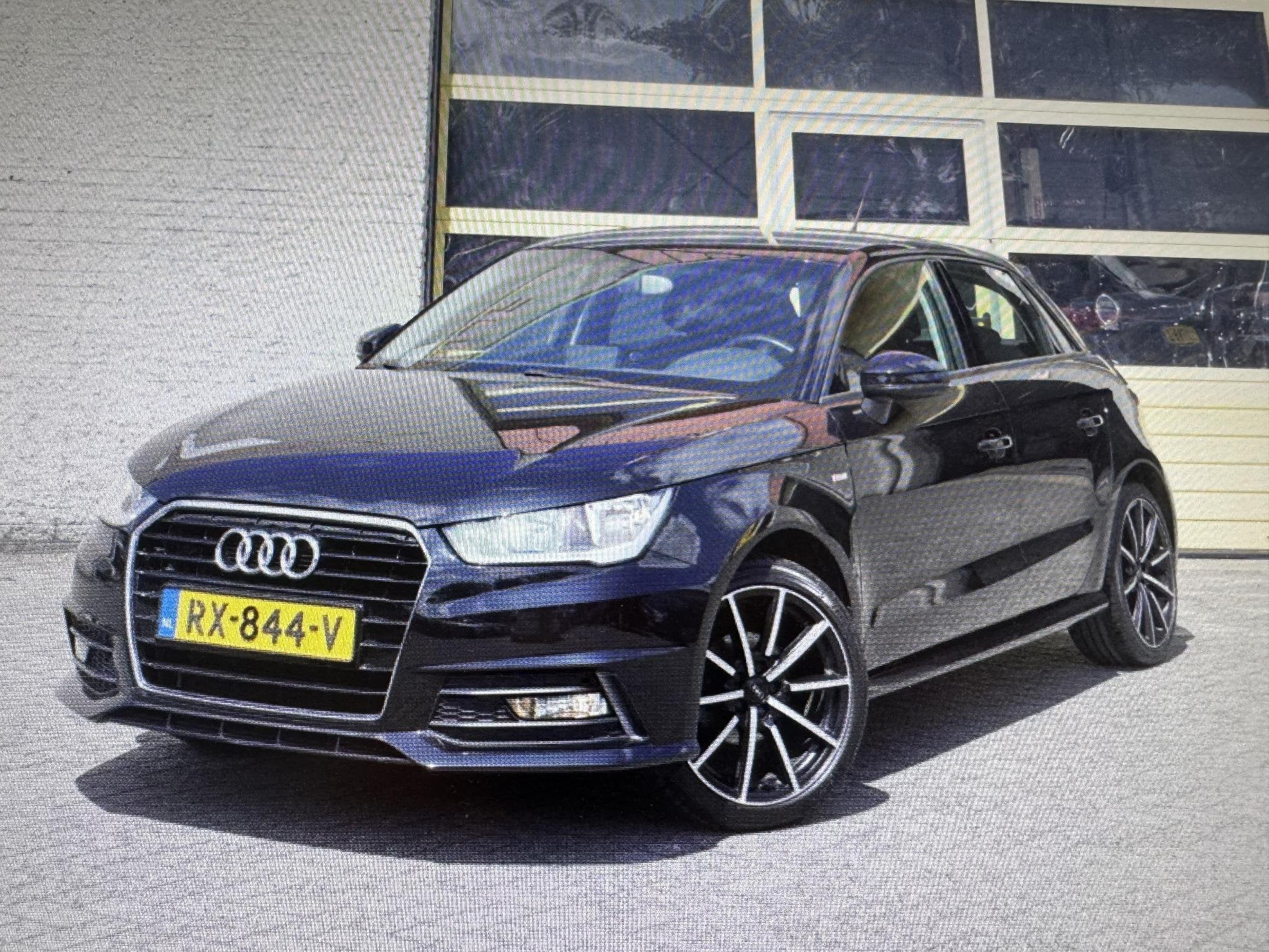 Audi A1 Sportback 1.0TFSi 95PK ADRENALIN S-LINE NAVI/CLIMA/1, Voorwielaandrijving, Stof, 95 pk, Start-stop-systeem