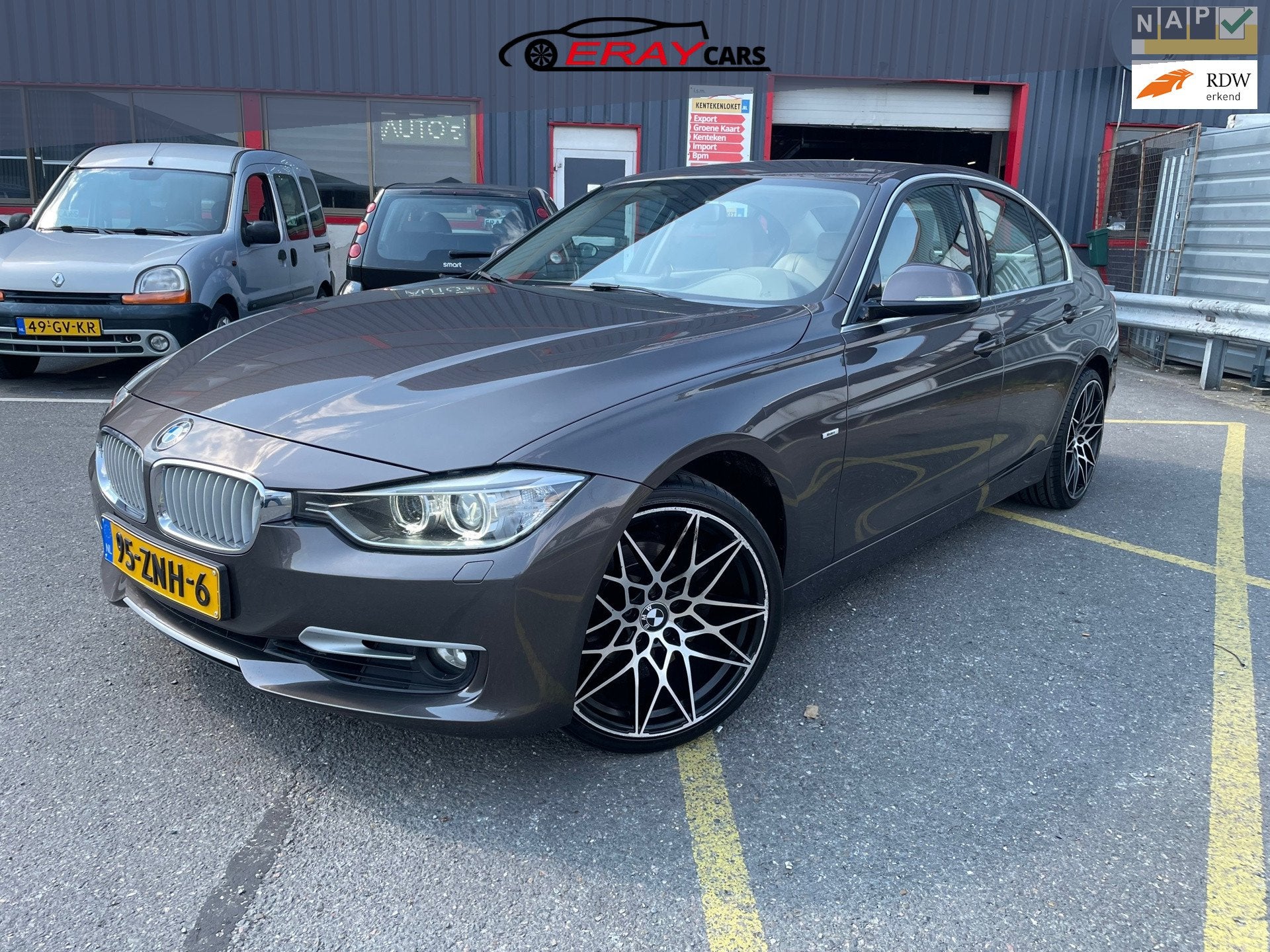 BMW 3-serie 320i High Executive / NAP / AUTOMAAT / LEER / SP, Automaat, Achterwielaandrijving, Gebruikt, Beige