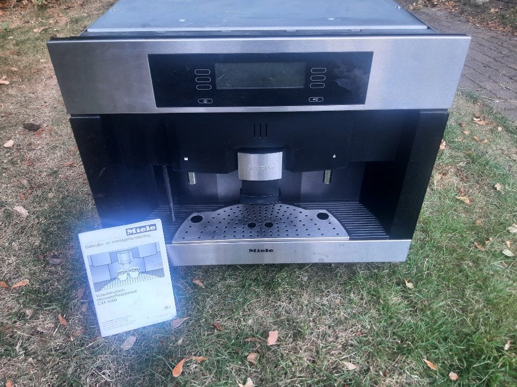 Volautomatische inbouwkoffie apparaat MIELE cva4080, Ophalen, Afneembaar waterreservoir, Gebruikt, Combi