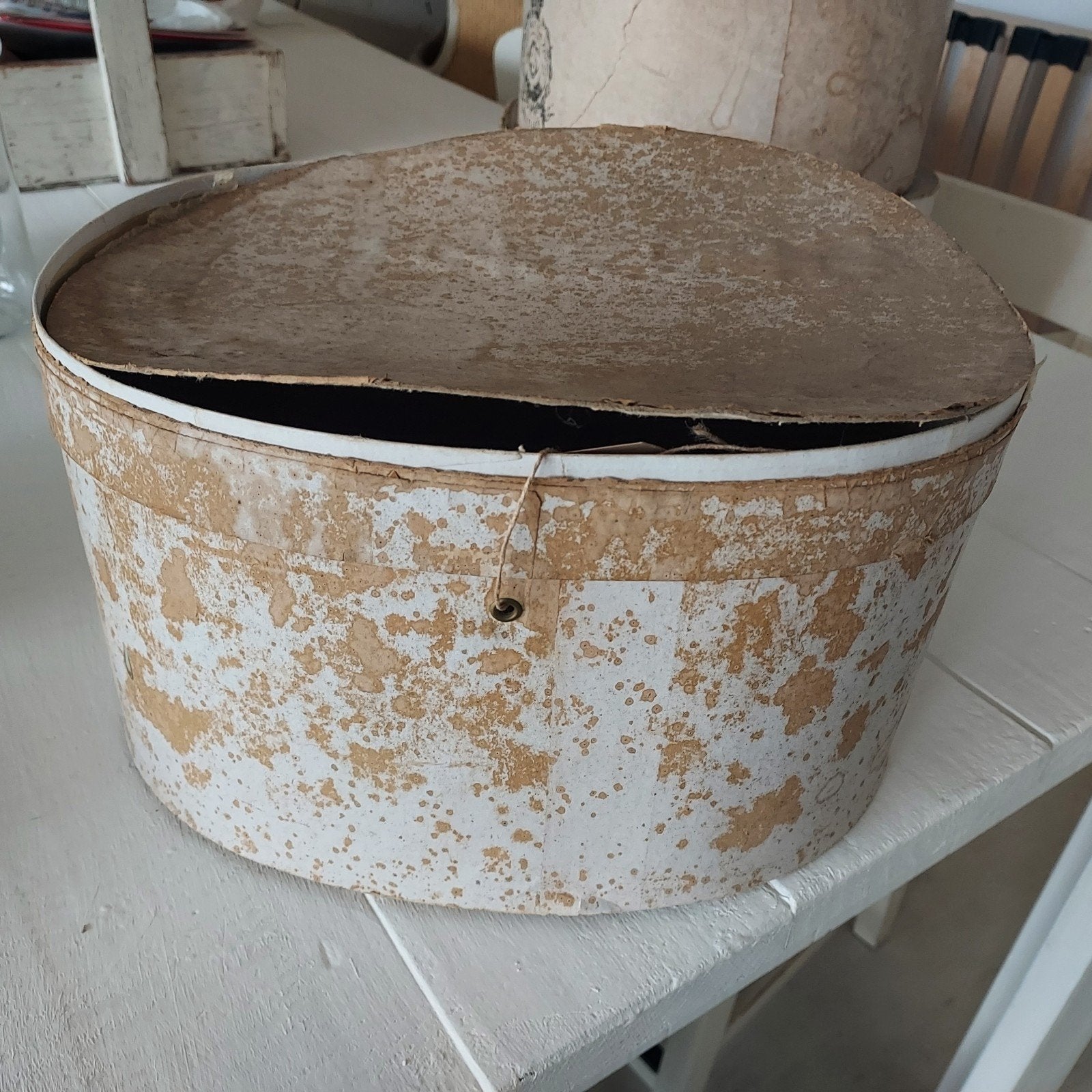 Oude Brocante hoedendoos, Ophalen of Verzenden