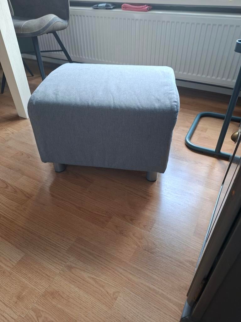 Grijze hocker, Ophalen, Gebruikt, Stof, 50 tot 75 cm