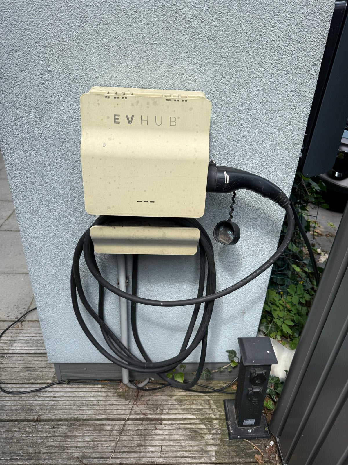 EV HUB Laadpaal met vaste kabel - GRATIS, Auto diversen, Laadpalen, Ophalen, Laadpaal