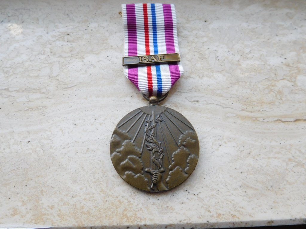 Medaille uitzending Isaf, Verzamelen, Ophalen of Verzenden, Landmacht, Nederland, Lintje, Medaille of Wings
