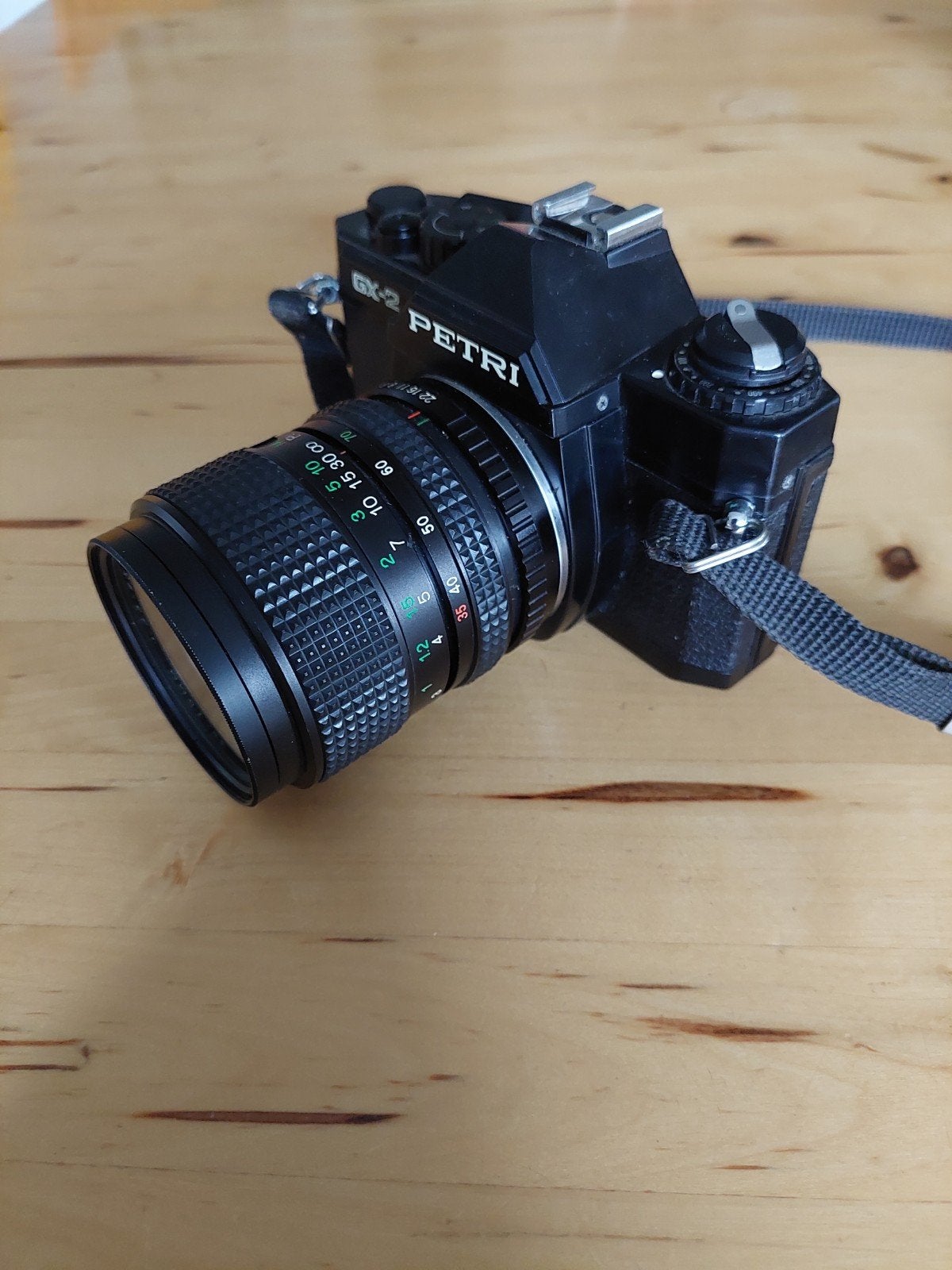 Petri GX-2 Spiegelreflexcamera met Izumar 35-70mm lens, Audio, Tv en Foto, Fotocamera's Analoog, Ophalen