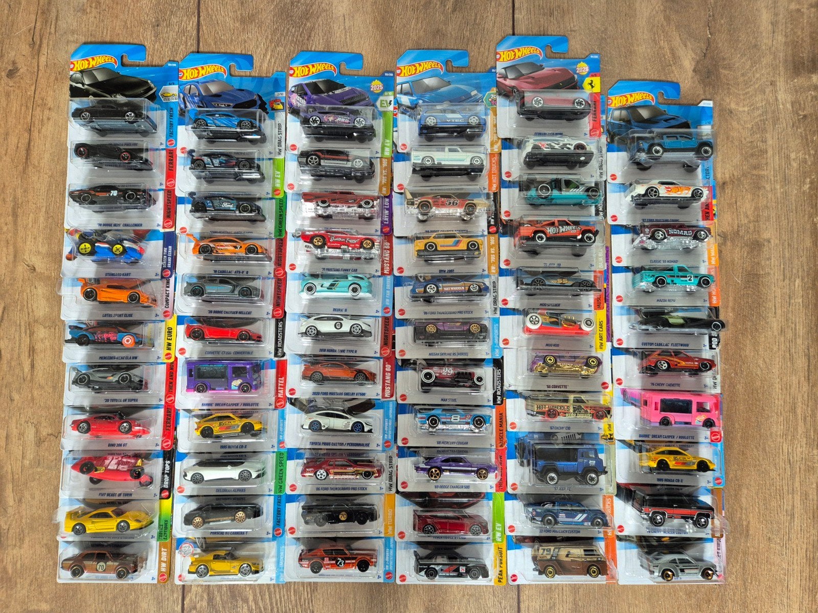 64 Hot Wheels mainline, Ophalen of Verzenden, Zo goed als nieuw, Auto