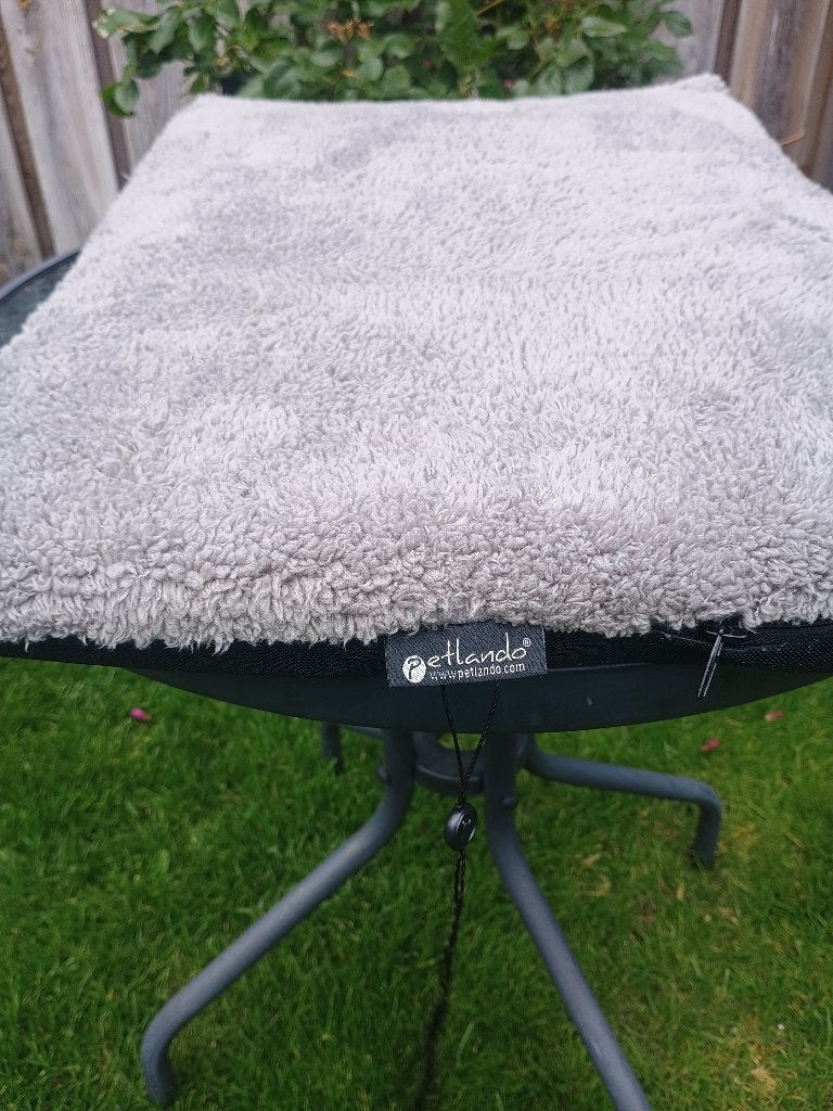 Te koop nagenoeg nieuw bench kussen, Dieren en Toebehoren, Ophalen of Verzenden, Zo goed als nieuw, Polyester