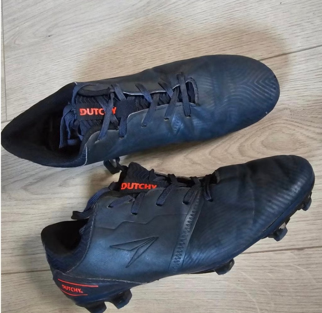 Voetbalschoenen maat 39, Maat XS of kleiner, Ophalen of Verzenden, Gebruikt, Schoenen