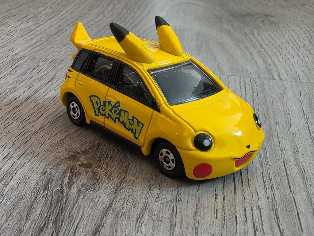 Pikachu auto Pokémon Tomica Tomy 2005, Verzenden, Gebruikt
