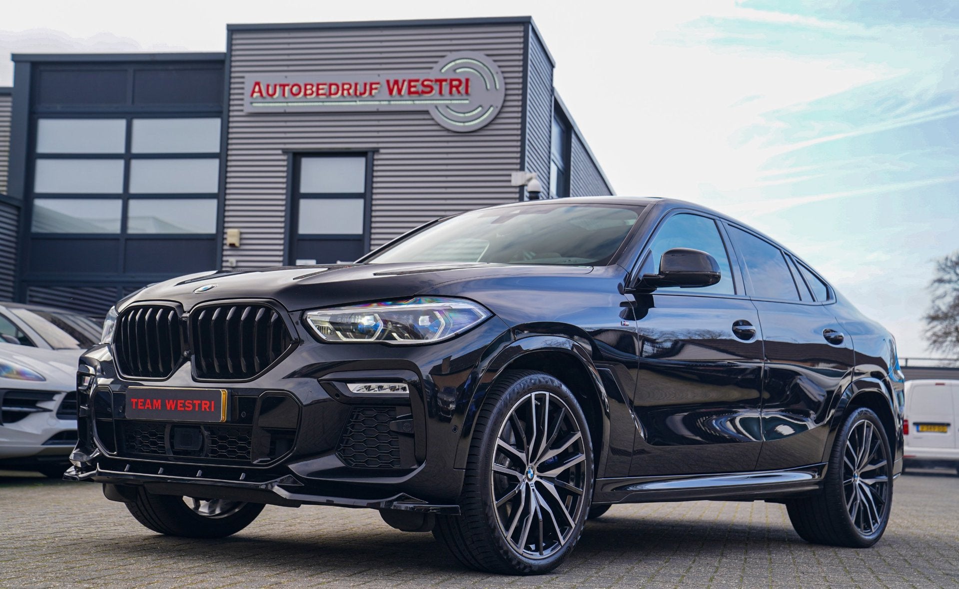 BMW X6 M50i High Executive | Harman/Kardon | Head Up Display, Adaptive Cruise Control, Gebruikt, 2210 kg, 4395 cc