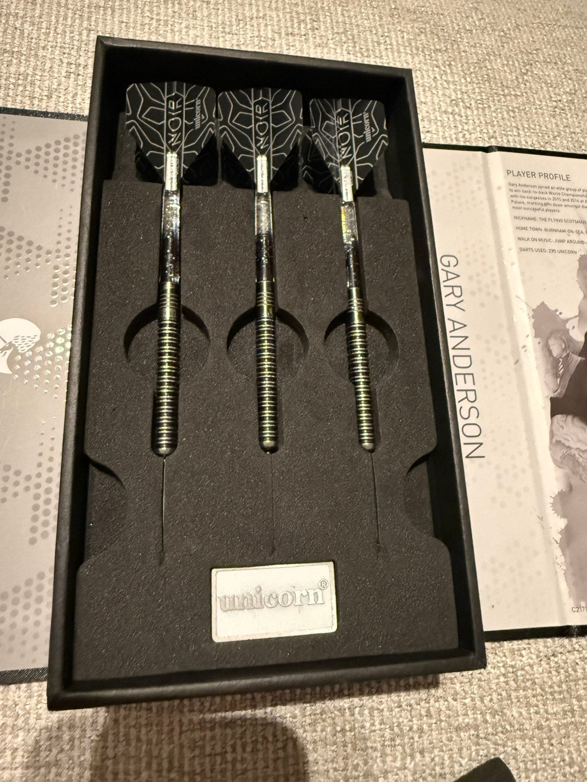 Gary Anderson Noir darts, Sport en Fitness, Darts, Ophalen of Verzenden, Gebruikt, Pijlen