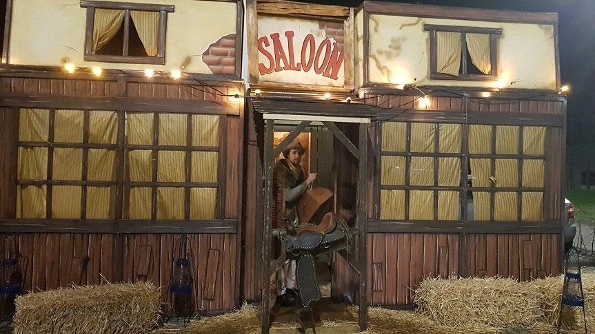 Western decoratie saloon – diverse decorstukken, Ophalen, Gebruikt, Historisch