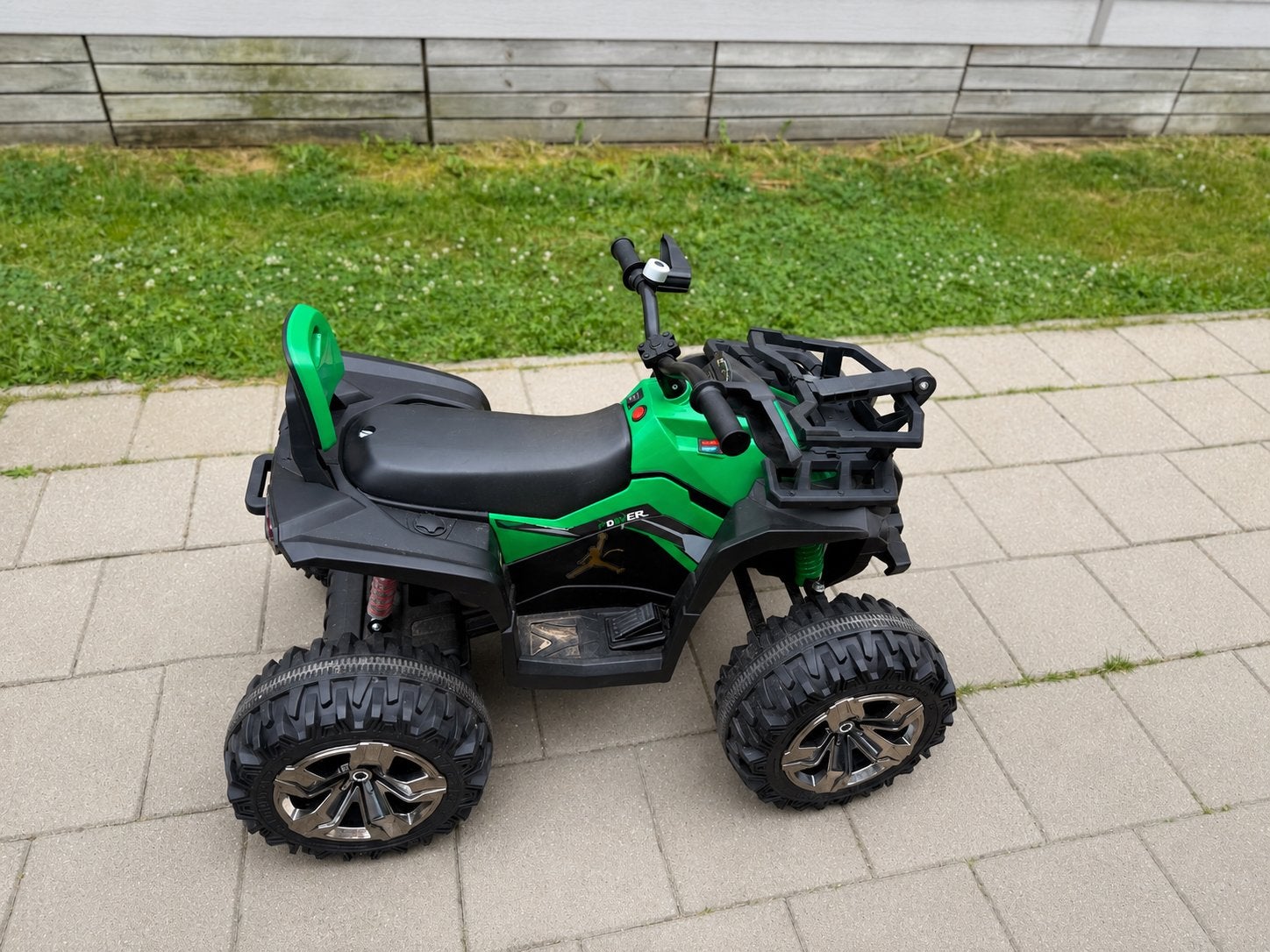 Elektrische kinderquad - Groen/Zwart - Nette staat!, Kinderen en Baby's, Speelgoed | Buiten | Voertuigen en Loopfietsen, Ophalen