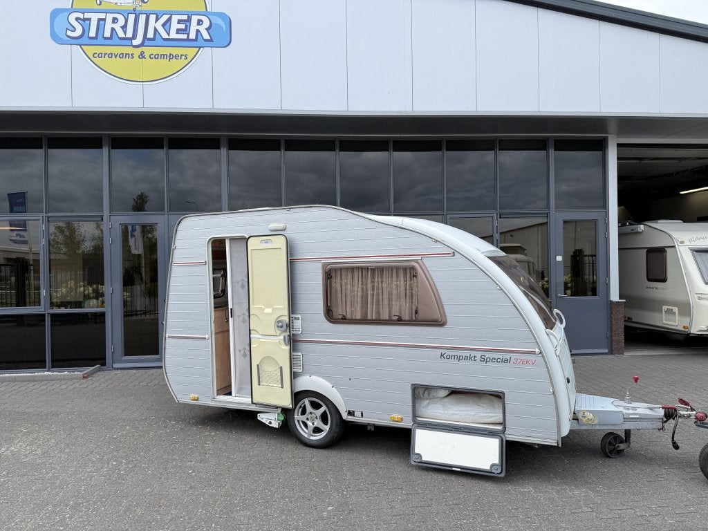 Kip Kompakt Special 37 EKV Langslaper + WC 680kg Bovag 2026, Schokbreker, Kip, Tot en met 2, Overige typen
