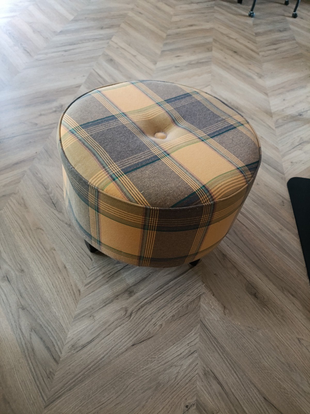 Ronde poef met Schotse ruit en afneembare hoes, Ophalen, Minder dan 50 cm, Rond, Minder dan 50 cm