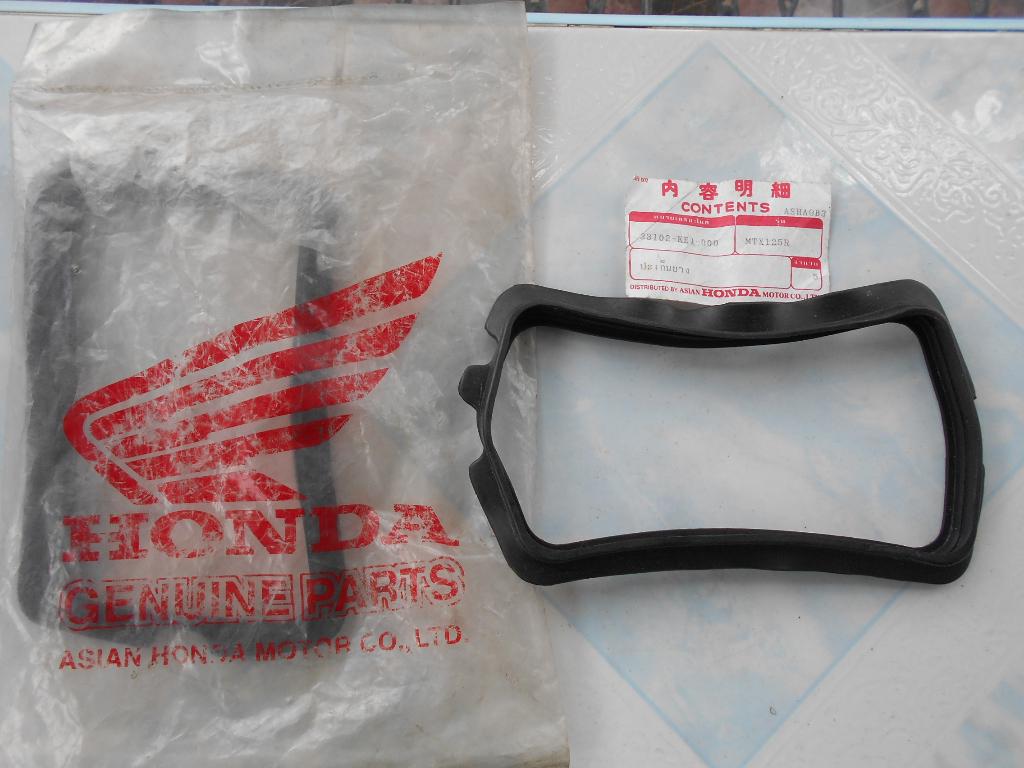 Nieuwe Honda MTX Originele Koplamp Rubber  € 25,00, Verzenden