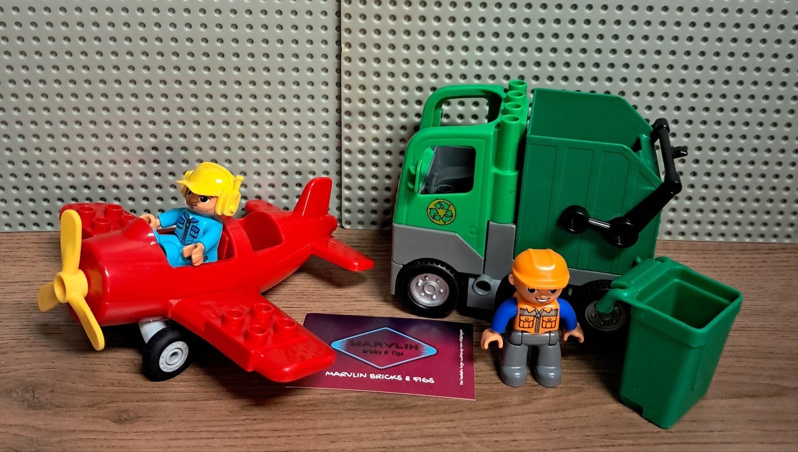 LEGO DUPLO Vliegtuig en Vuilniswagen met Figuren, Inclusief minifiguren, Gebruikt, Aastvej 1, 7190 Billund, Denmark, Ophalen of Verzenden